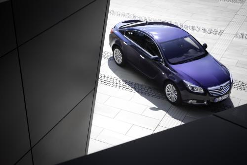 Opel Insignia (2012) - picture 32 of 39