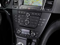Opel Insignia (2012) - picture 38 of 39