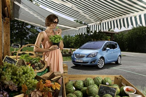 Opel Meriva (2012) - picture 8 of 22