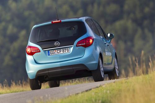 Opel Meriva (2012) - picture 17 of 22