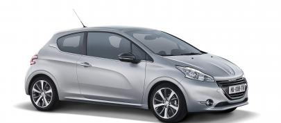 Peugeot 208 (2012) - picture 4 of 14