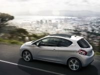 Peugeot 208 (2012) - picture 10 of 14