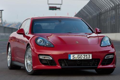 Porsche Panamera GTS (2012) - picture 1 of 7