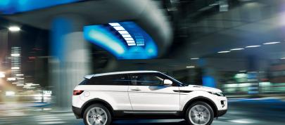 Range Rover Evoque (2012) - picture 23 of 25