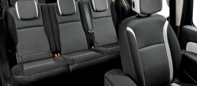 Renault Grand Kangoo 7-seat Van (2012) - picture 7 of 11