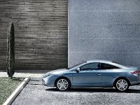 Renault Laguna Coupe (2012) - picture 5 of 17