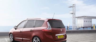 Renault Scenic UK (2012) - picture 4 of 7