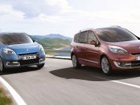 Renault Scenic UK (2012) - picture 1 of 7