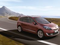 Renault Scenic UK (2012) - picture 2 of 7