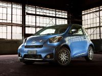 Scion IQ (2012) - picture 2 of 3