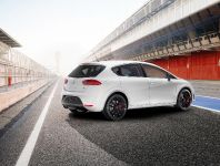 Seat Leon CUPRA R (2012) - picture 2 of 2