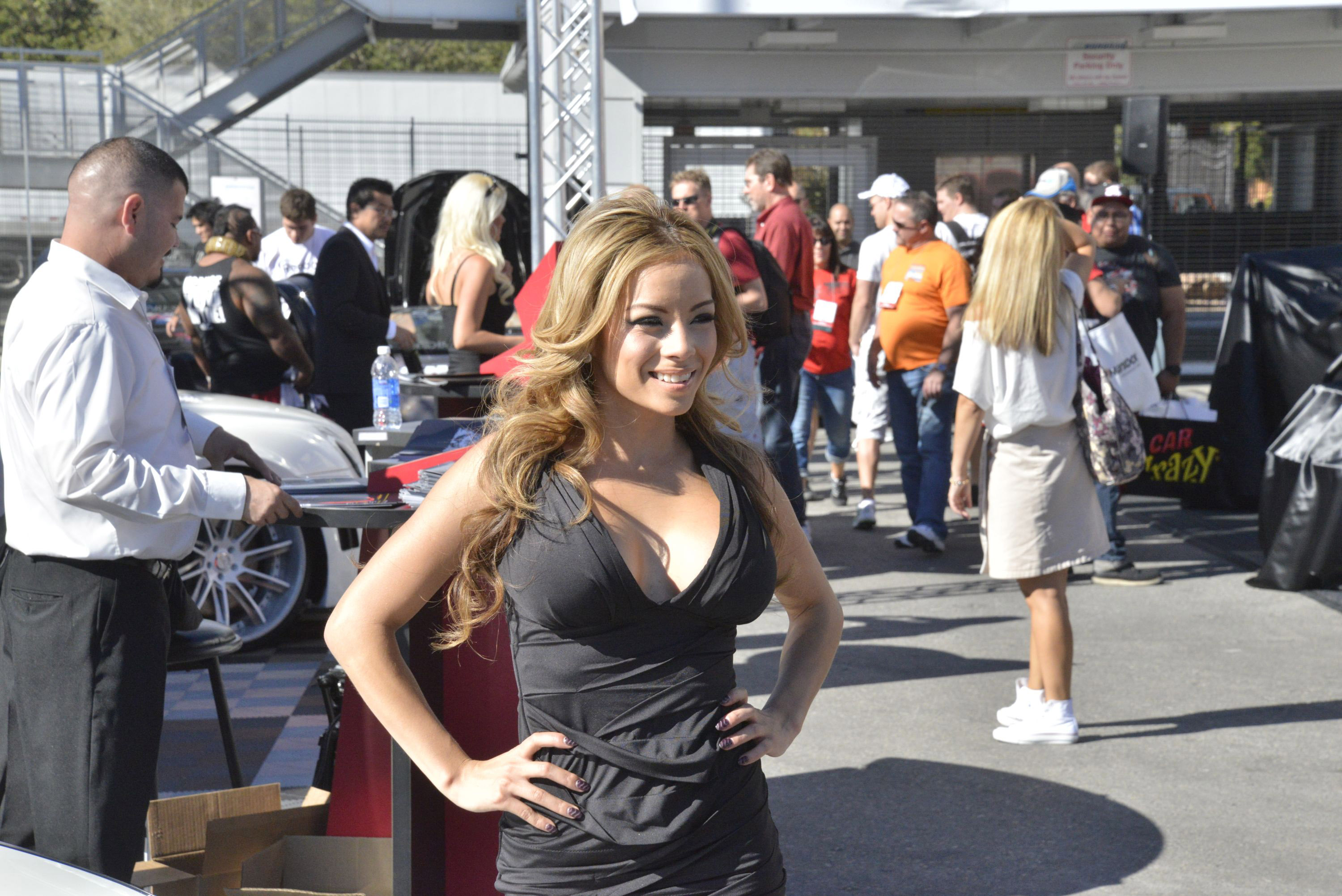 SEMA Show Girls