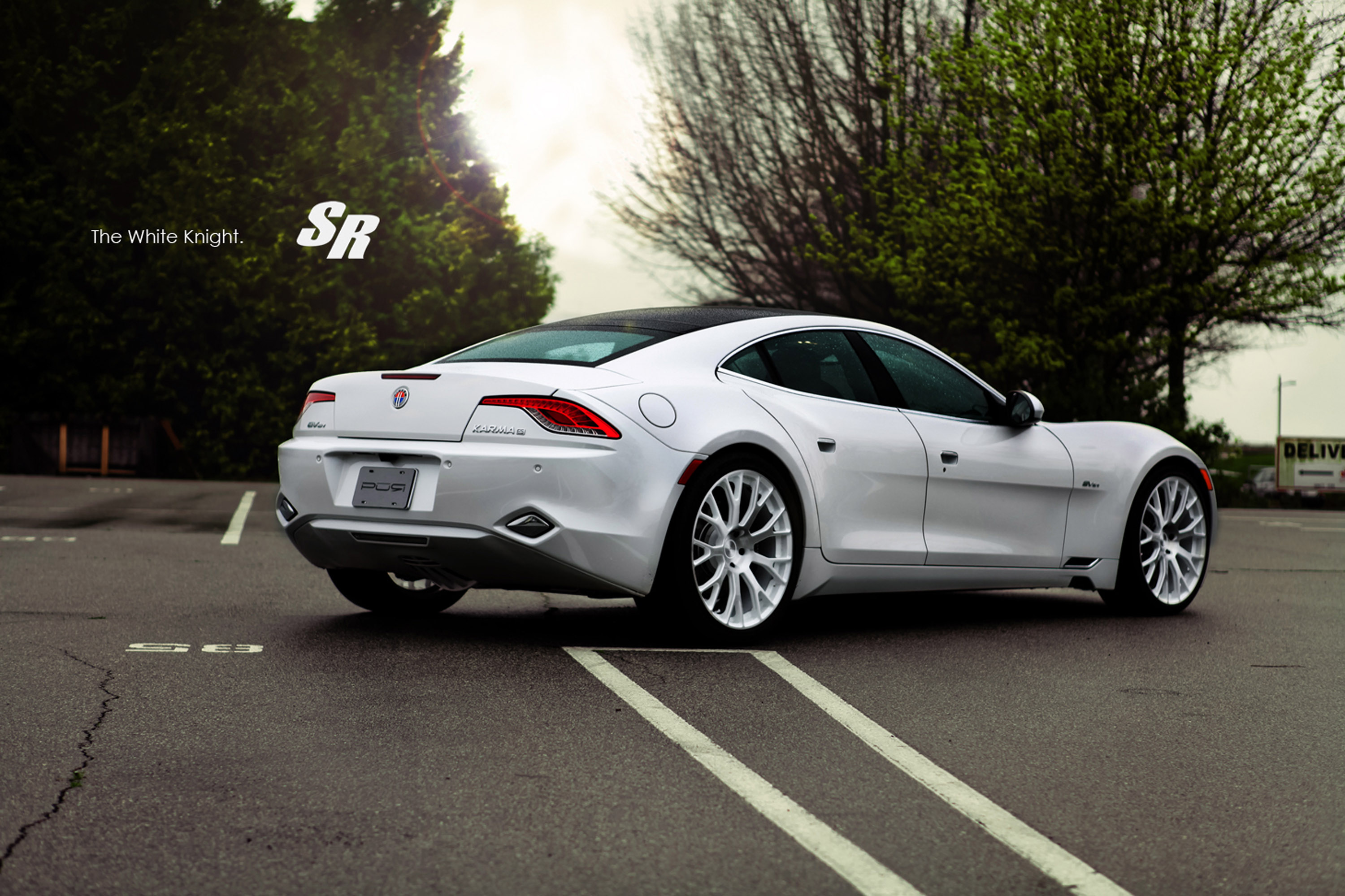 SR Fisker Karma ES White Knight