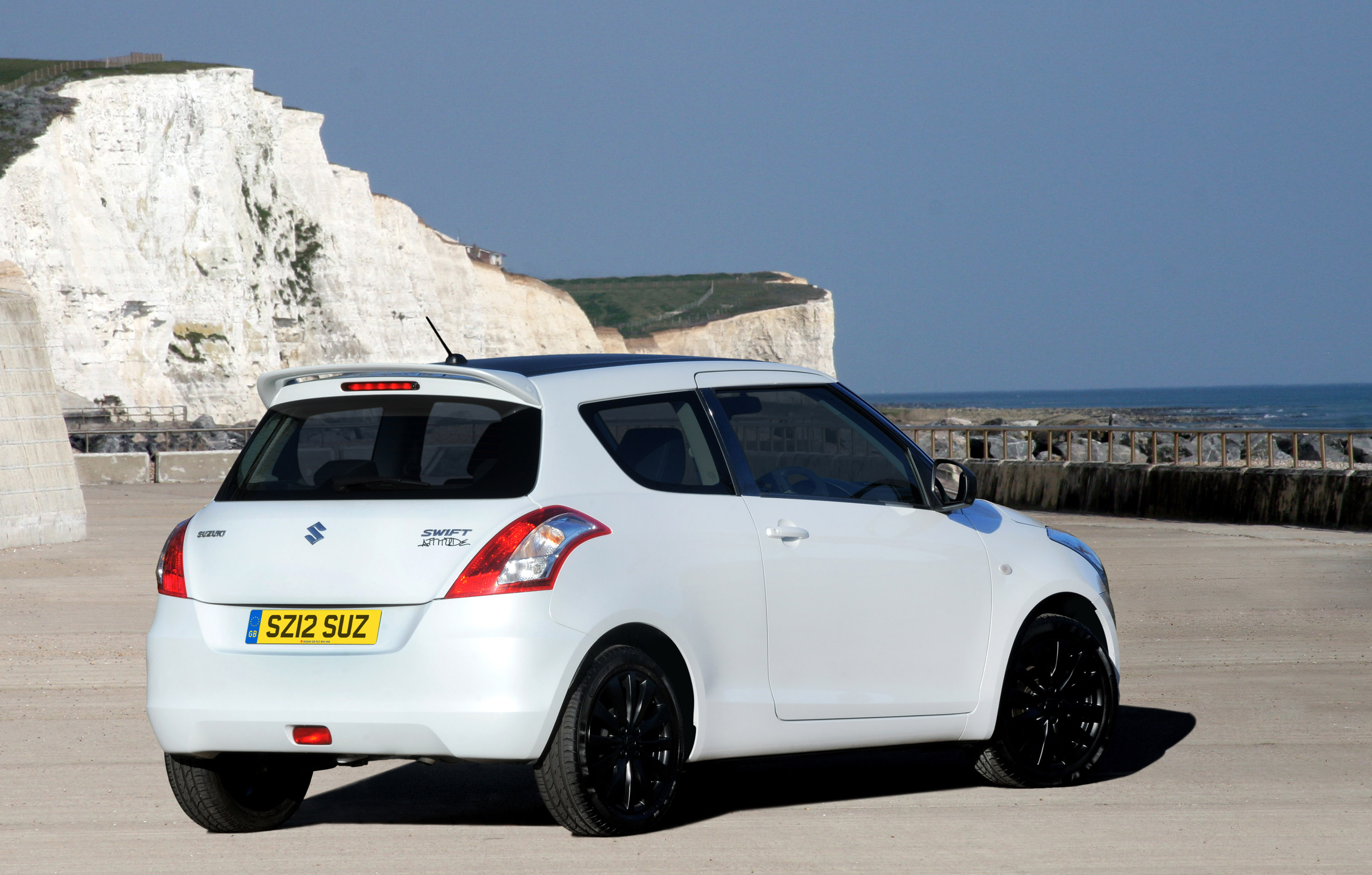 Suzuki Swift Attitude Special Edition