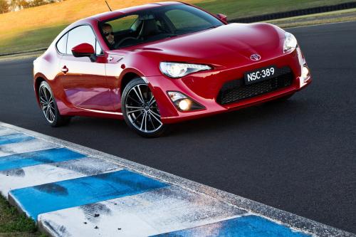 Toyota 86 GTS (2012) - picture 9 of 25