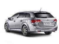 Toyota Avensis (2012) - picture 5 of 7