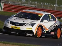 Toyota BTCC Race Cars (2012) - picture 2 of 5