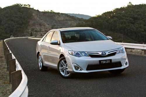 Toyota Camry Hybrid Trifecta (2012) - picture 1 of 14