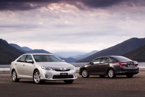 Toyota Camry Hybrid Trifecta (2012) - picture 9 of 14