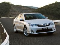 Toyota Camry Hybrid Trifecta (2012) - picture 1 of 14