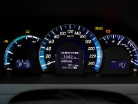 Toyota Camry Hybrid Trifecta (2012) - picture 11 of 14
