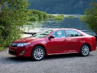 Toyota Camry (2012) - picture 8 of 19