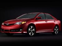 Toyota Camry (2012) - picture 11 of 19