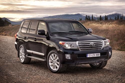 Toyota Land Cruiser V8 (2012) - picture 1 of 12