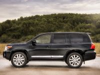 Toyota Land Cruiser V8 (2012) - picture 3 of 12