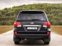 Toyota Land Cruiser V8 (2012) - picture 4 of 12