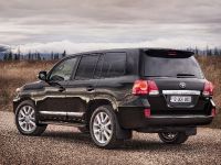 Toyota Land Cruiser V8 (2012) - picture 5 of 12