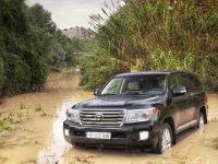 Toyota Land Cruiser V8 (2012) - picture 7 of 12