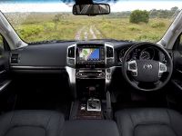 Toyota LandCruiser 200 V8 (2012) - picture 5 of 8