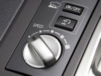 Toyota LandCruiser 200 V8 (2012) - picture 7 of 8