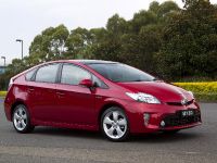 Toyota Prius i-Tech (2012) - picture 1 of 3