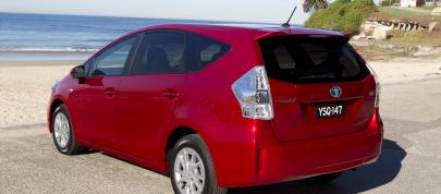 Toyota Prius v (2012) - picture 7 of 15