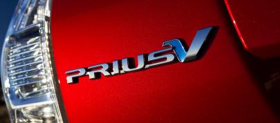 Toyota Prius v (2012) - picture 15 of 15