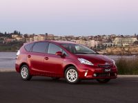 Toyota Prius v (2012) - picture 2 of 15
