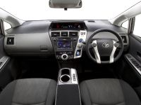 Toyota Prius v (2012)