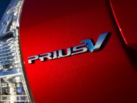Toyota Prius v (2012)