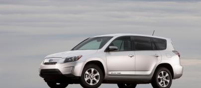 Toyota RAV4 EV (2012) - picture 7 of 35