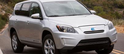 Toyota RAV4 EV (2012) - picture 12 of 35