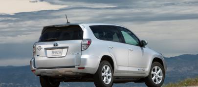 Toyota RAV4 EV (2012) - picture 23 of 35