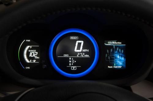 Toyota RAV4 EV (2012) - picture 32 of 35