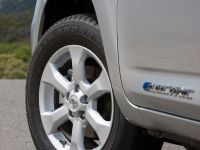 Toyota RAV4 EV (2012) - picture 26 of 35