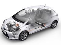 Toyota Yaris HSD (2012) - picture 1 of 5