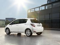 Toyota Yaris HSD (2012) - picture 4 of 5