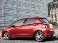 Toyota Yaris (2012) - picture 5 of 6