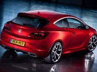Vauxhall Astra VXR (2012) - picture 2 of 5