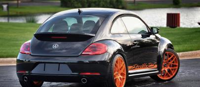 Volkswagen Beetle RS (2012) - picture 4 of 7